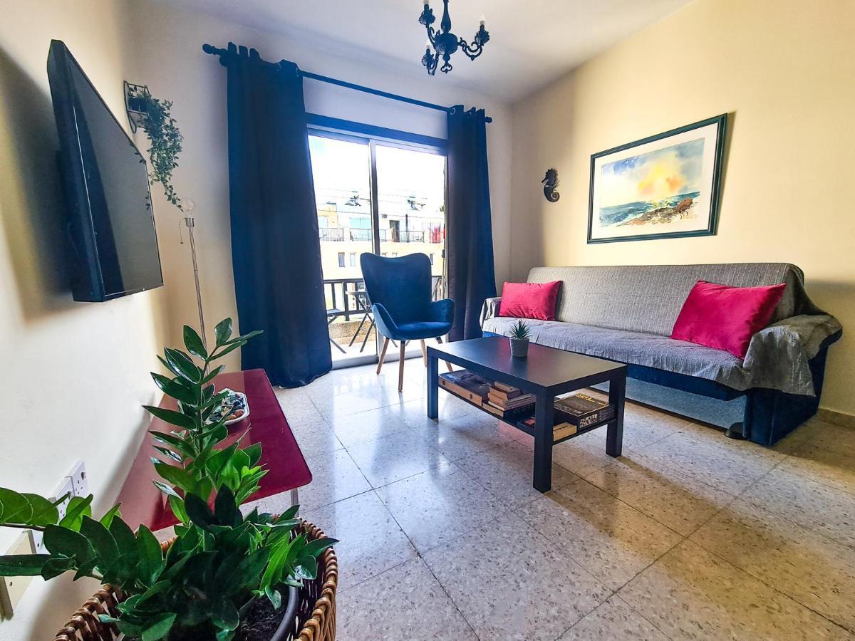 Lisa'S Apartment - Margarita Gardens Paphos ภายนอก รูปภาพ