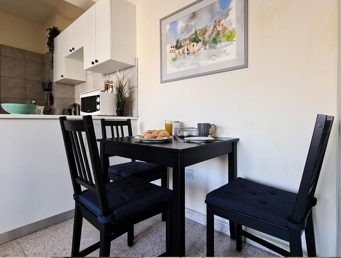 Lisa'S Apartment - Margarita Gardens Paphos ภายนอก รูปภาพ